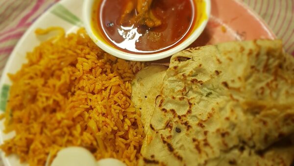 ডিম পোচ ও পরোটা