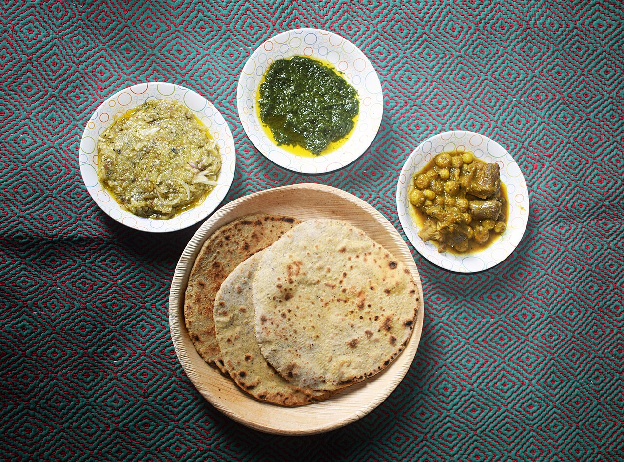 ঐতিহ্যবাহী গরম গরম কালাই রুটি