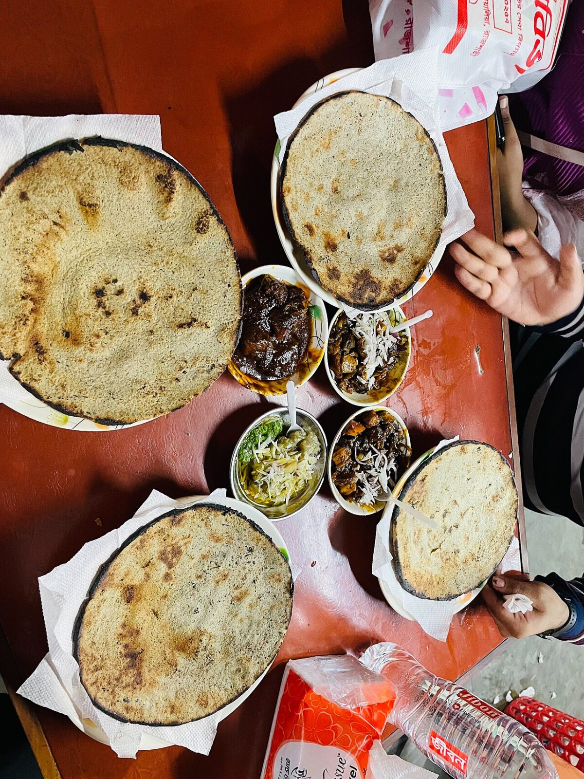 কালাই রুটির ডো তৈরি ও ময়ান দেওয়া