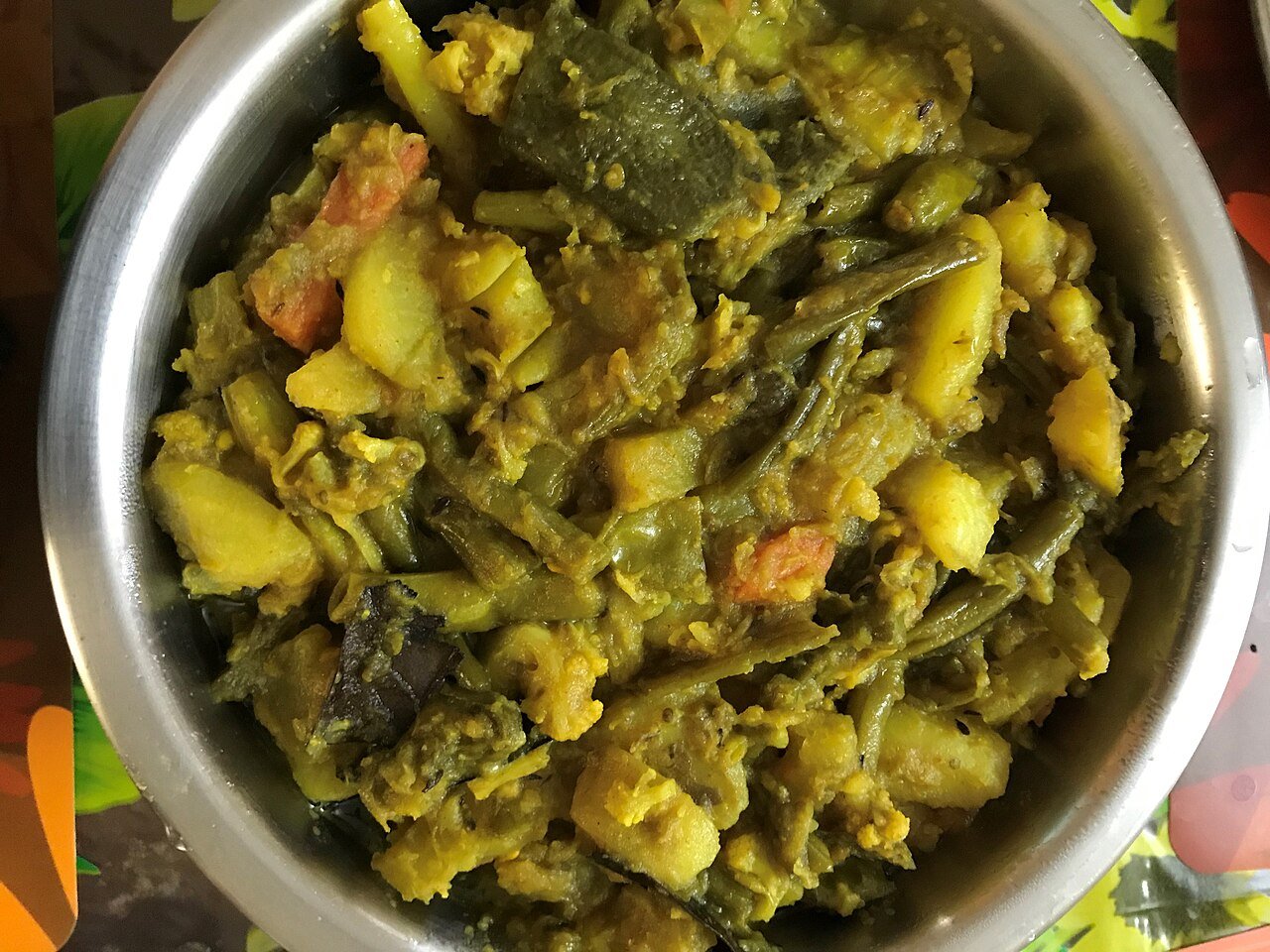 লাবড়া রেসিপি: ঐতিহ্যবাহী নিরামিষ স্বাদের আসল রহস্য! 3 কড়াইতে লাবড়া রান্নার সহজ ধাপ